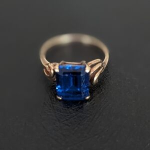 10K Blue Topaz Solid Gold Ring from Italy. Size 6